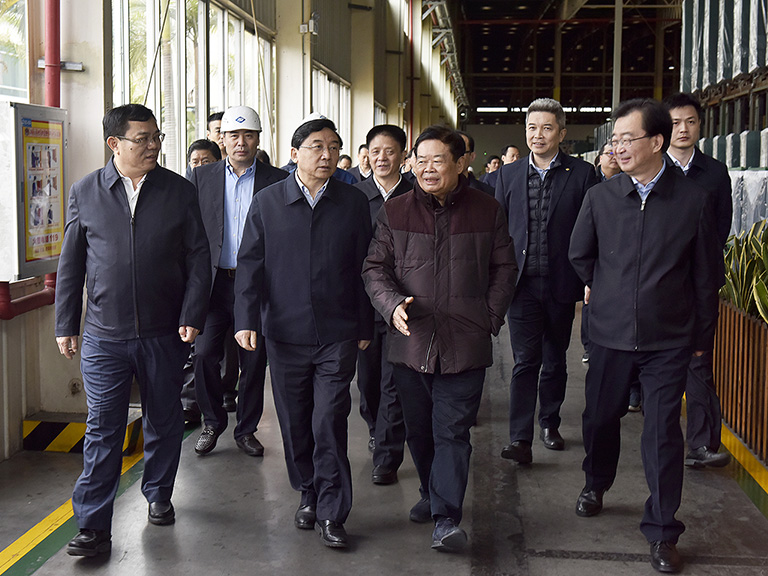 福建省委書記于偉國點贊福耀：堅守實業(yè)、專注主業(yè)、穩(wěn)健經(jīng)營、不斷創(chuàng)新